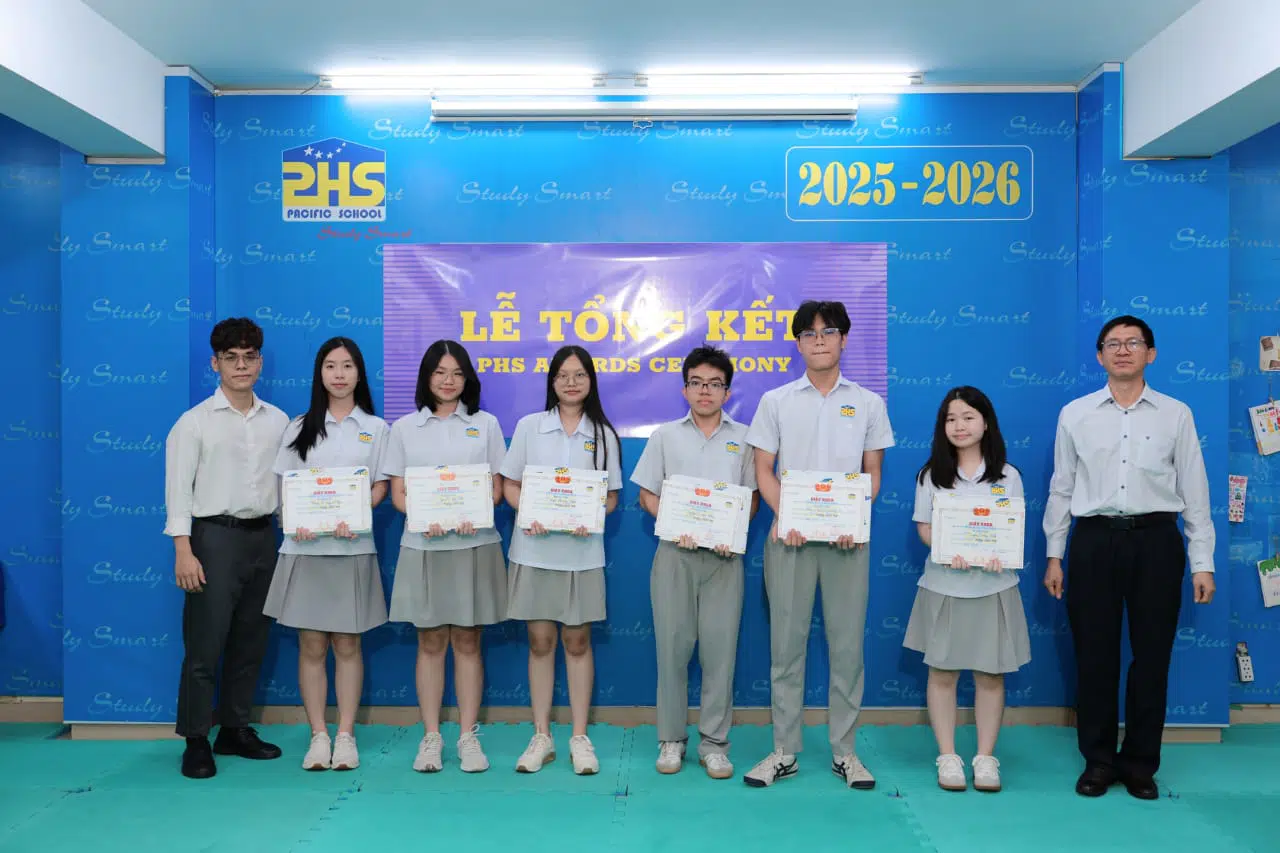 KHI NIỀM VUI NỞ HOA