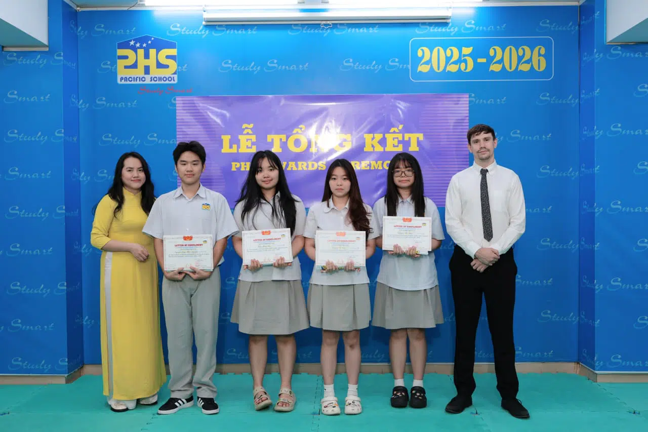 KHI NIỀM VUI NỞ HOA