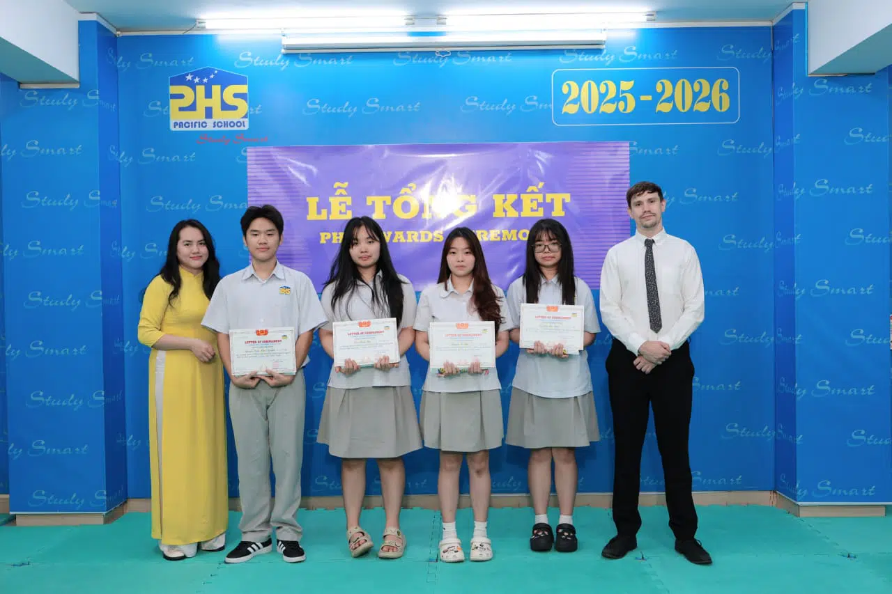 KHI NIỀM VUI NỞ HOA