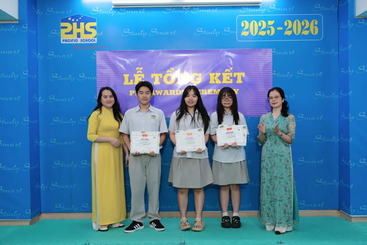 KHI NIỀM VUI NỞ HOA
