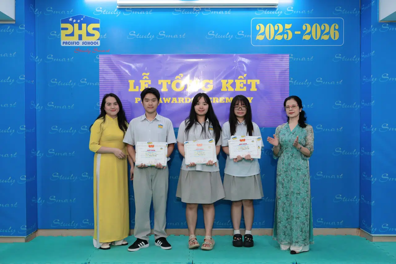 KHI NIỀM VUI NỞ HOA