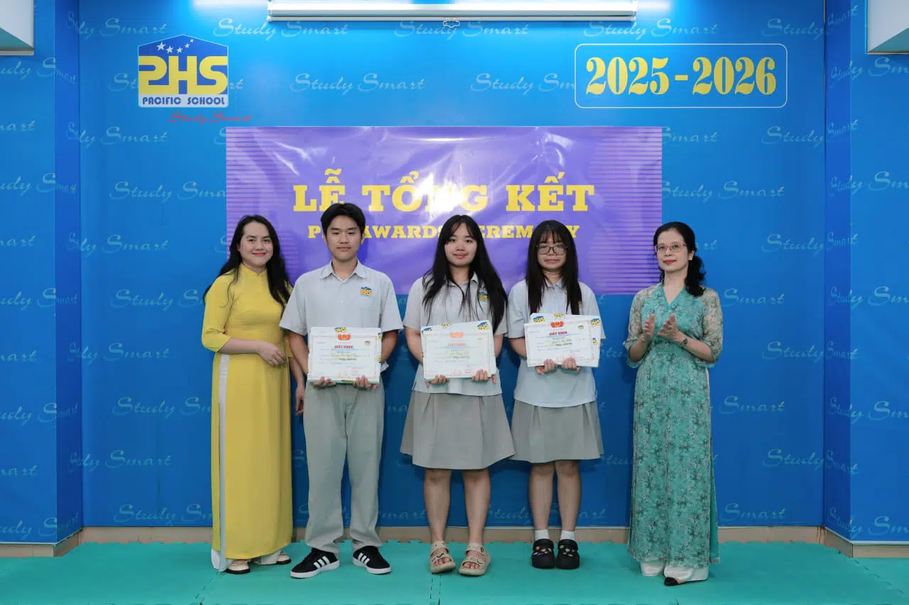 KHI NIỀM VUI NỞ HOA