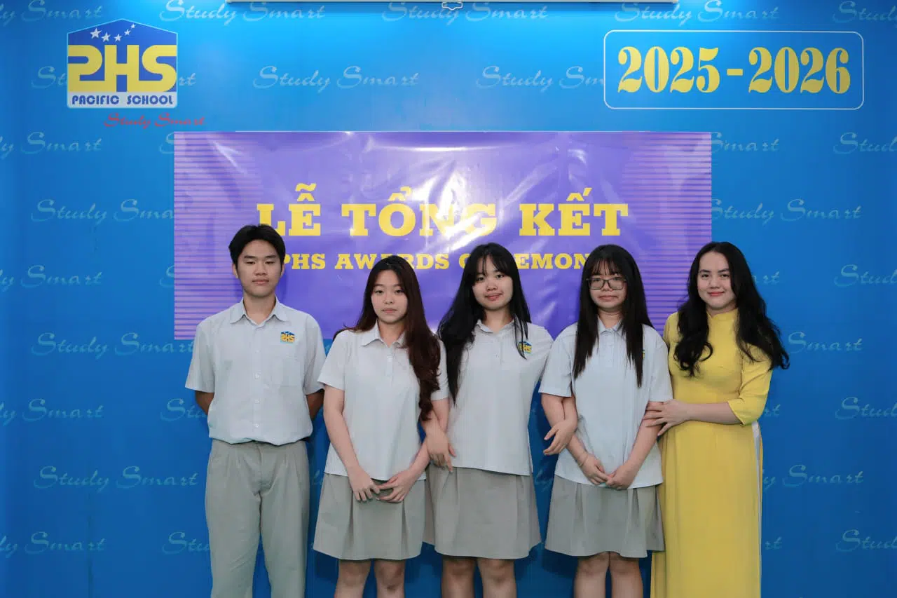 KHI NIỀM VUI NỞ HOA