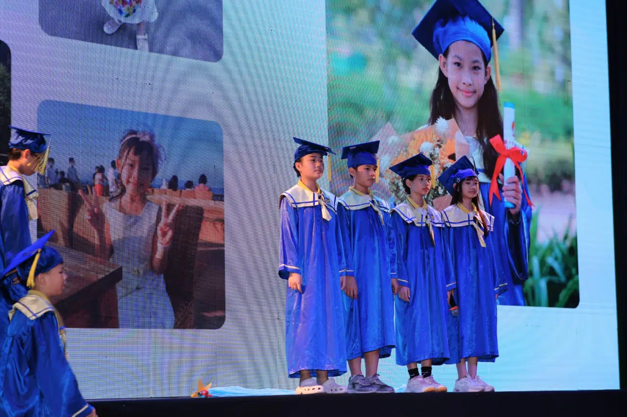 Lễ Tốt nghiệp Tiểu học