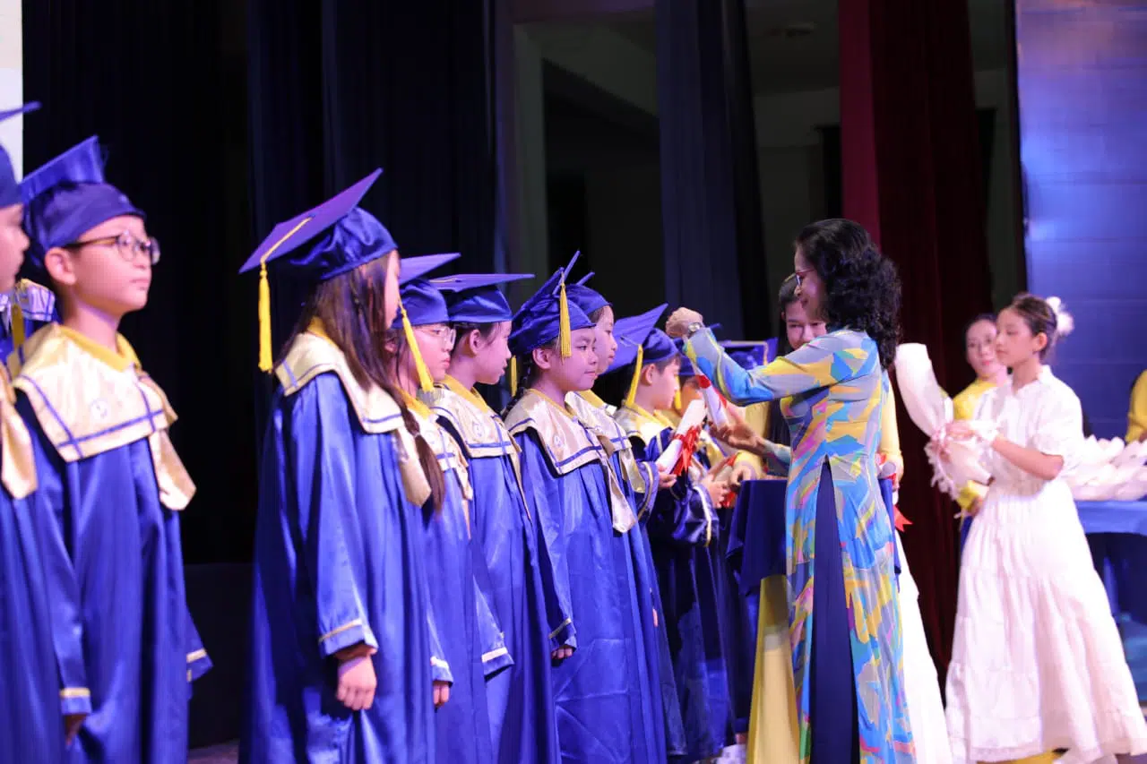 Lễ Tốt nghiệp Tiểu học