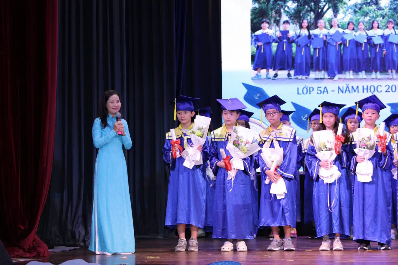 Lễ Tốt nghiệp Tiểu học