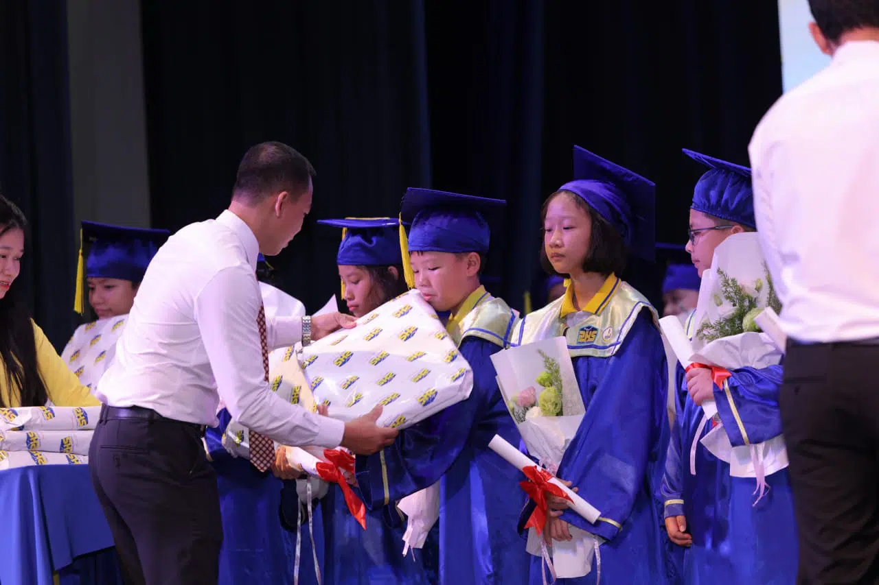 Lễ Tốt nghiệp Tiểu học
