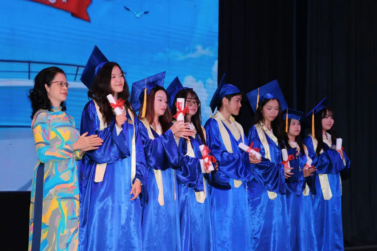 Chạm