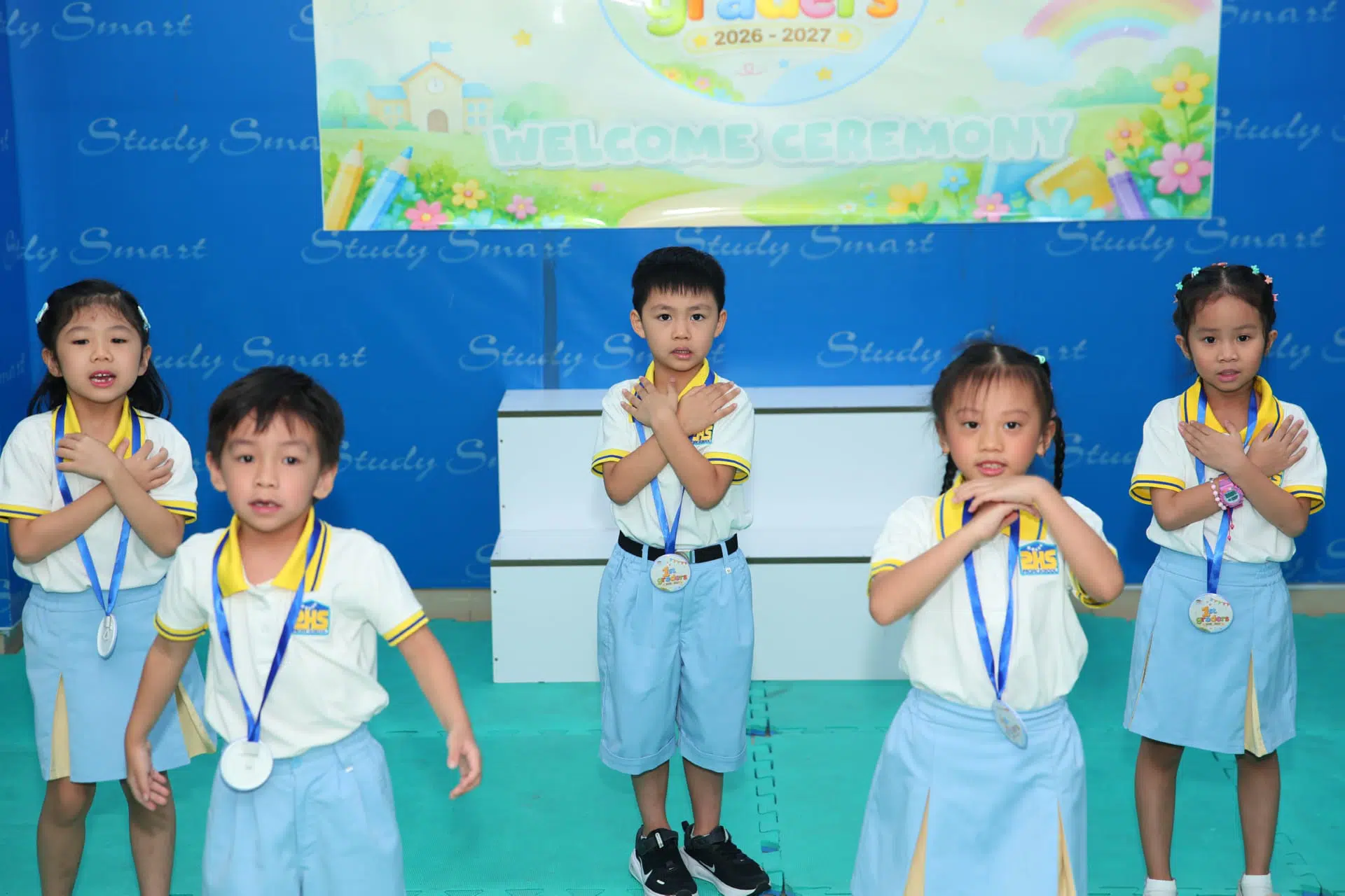 PHS CHÀO ĐÓN CÁC MẶT TRỜI NHỎ