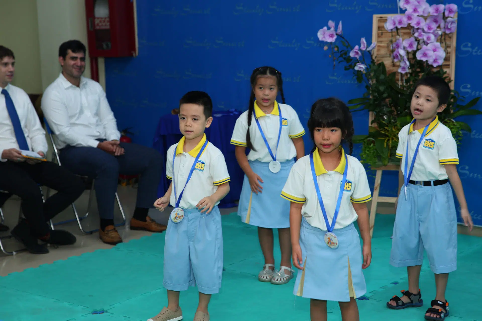 PHS CHÀO ĐÓN CÁC MẶT TRỜI NHỎ