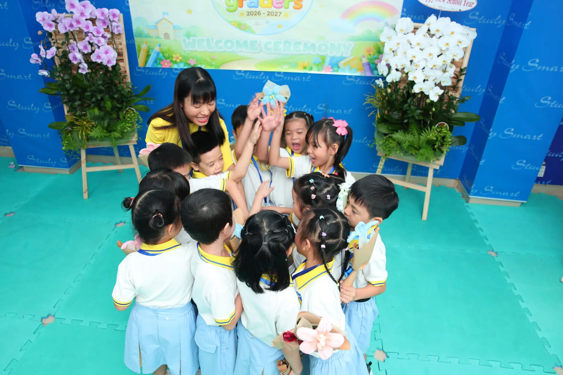 PHS CHÀO ĐÓN CÁC MẶT TRỜI NHỎ