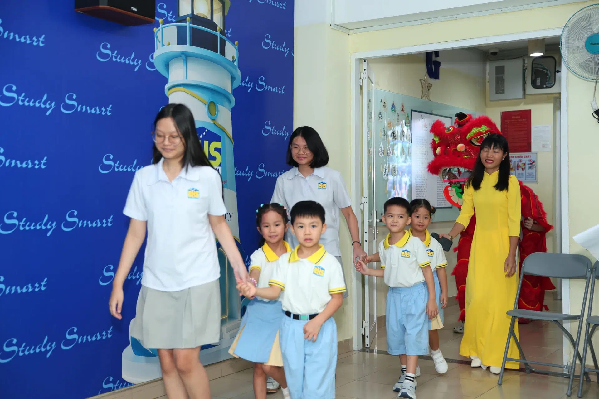 PHS CHÀO ĐÓN CÁC MẶT TRỜI NHỎ
