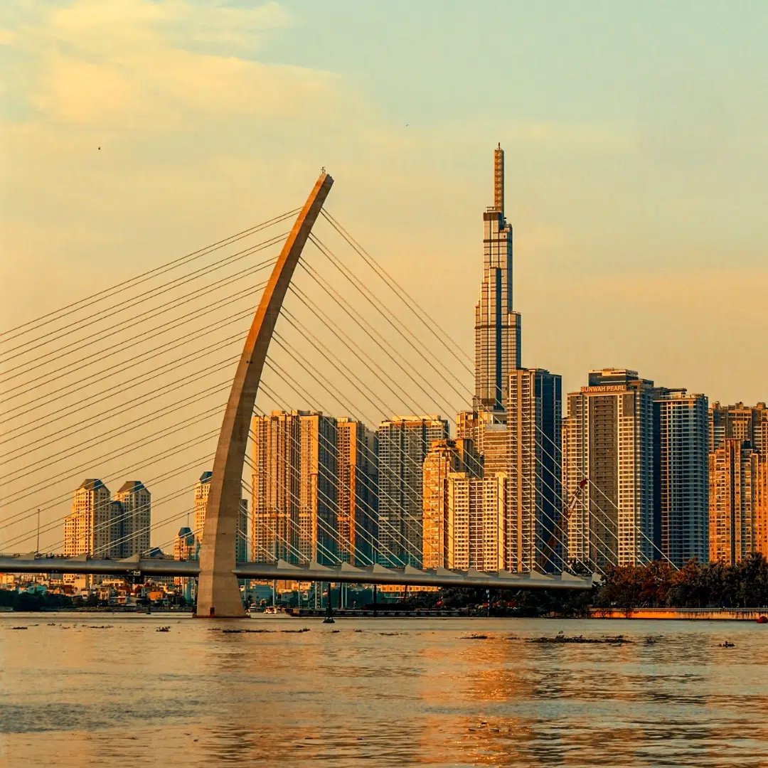 When Autumn Comes to Saigon